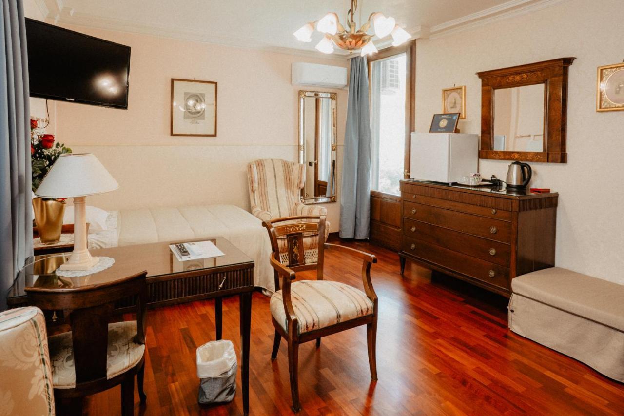 Villa Luigi XVI Taranto Exteriör bild