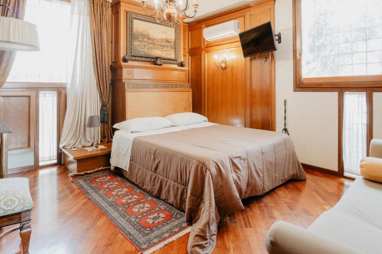 Villa Luigi XVI Taranto Exteriör bild