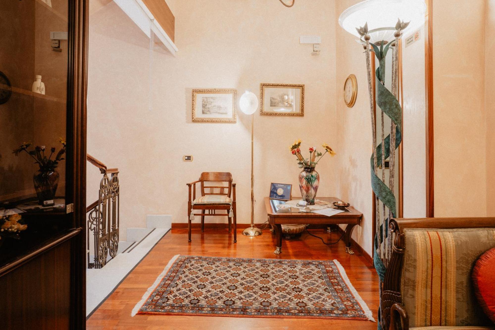 Villa Luigi XVI Taranto Exteriör bild